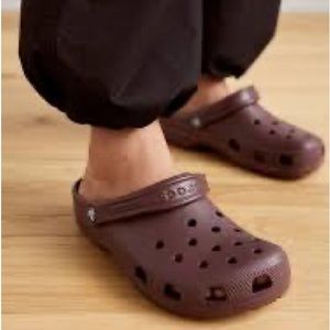 NWT CROCS Classic Clogs Mules Slip On Comfort Shoes Dark Cherry Unisex